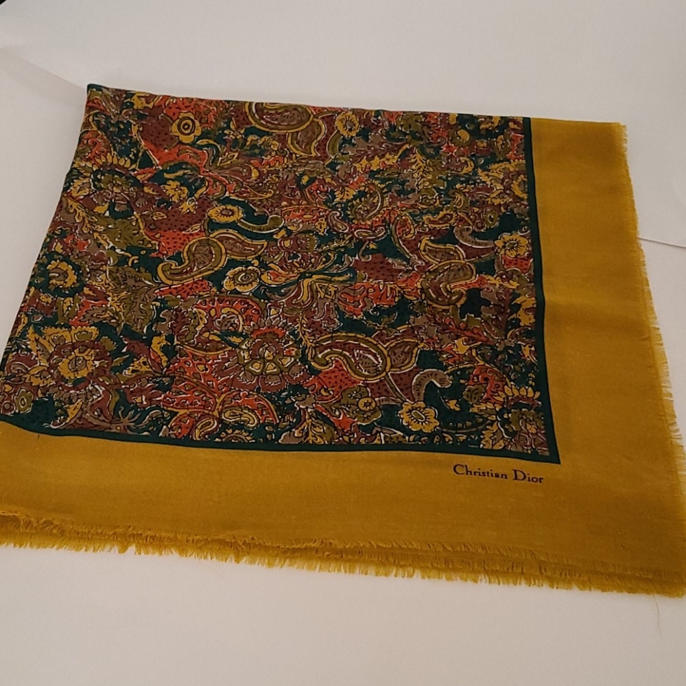 Christian Dior E'Charpes Vintage 100% Wool Scarf - Picture 16 of 16
